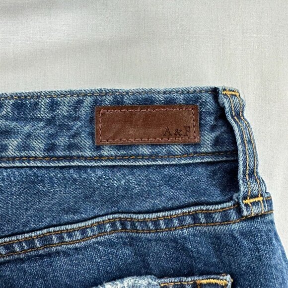 Abercrombie & Fitch Ames Low Rise Boyfriend Short Womens 29/8 Ripped Denim Blue - Picture 6 of 9